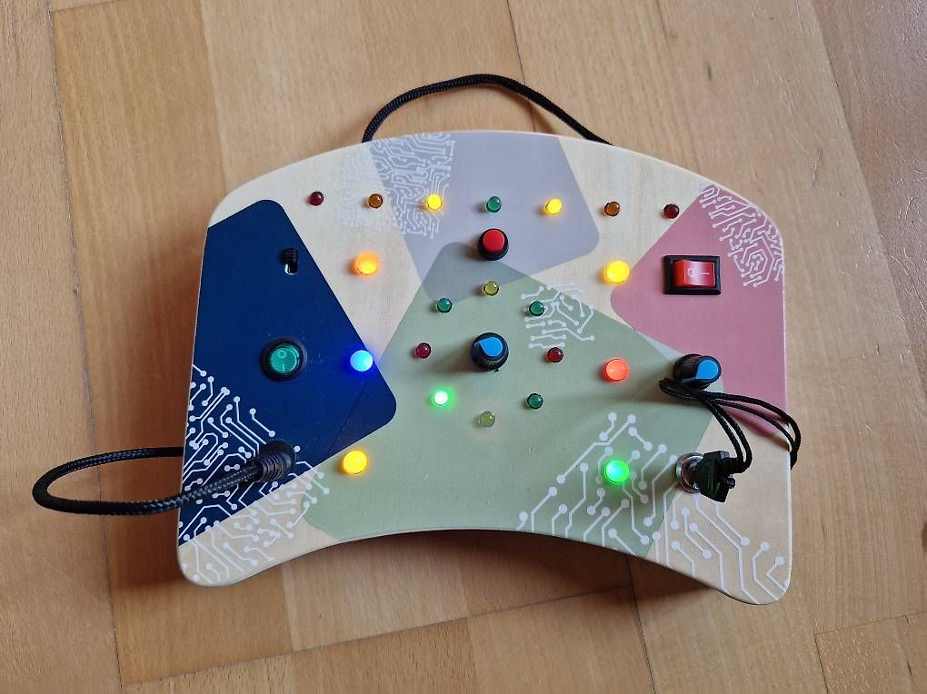 Giocattoli: LED Busy Board smallfoot – Usato da Rutschwil venduto da tho_9lxq