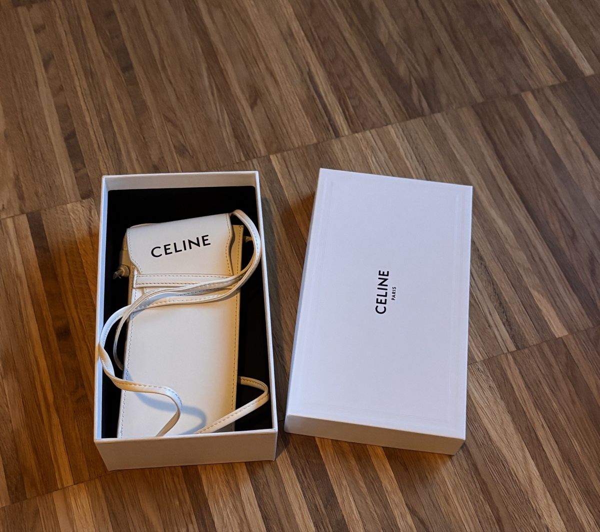 Celine Taschen für Damen: Celine Tasche. Etui. – Gebraucht aus Luzern von lor_x8hx 1