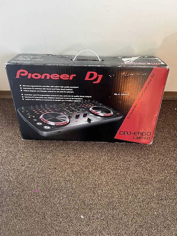 Pioneer Platines de mixage: Pioneer DDJ Ergo DJ Controller – D'occasion à Rheineck par and_wqy7 1