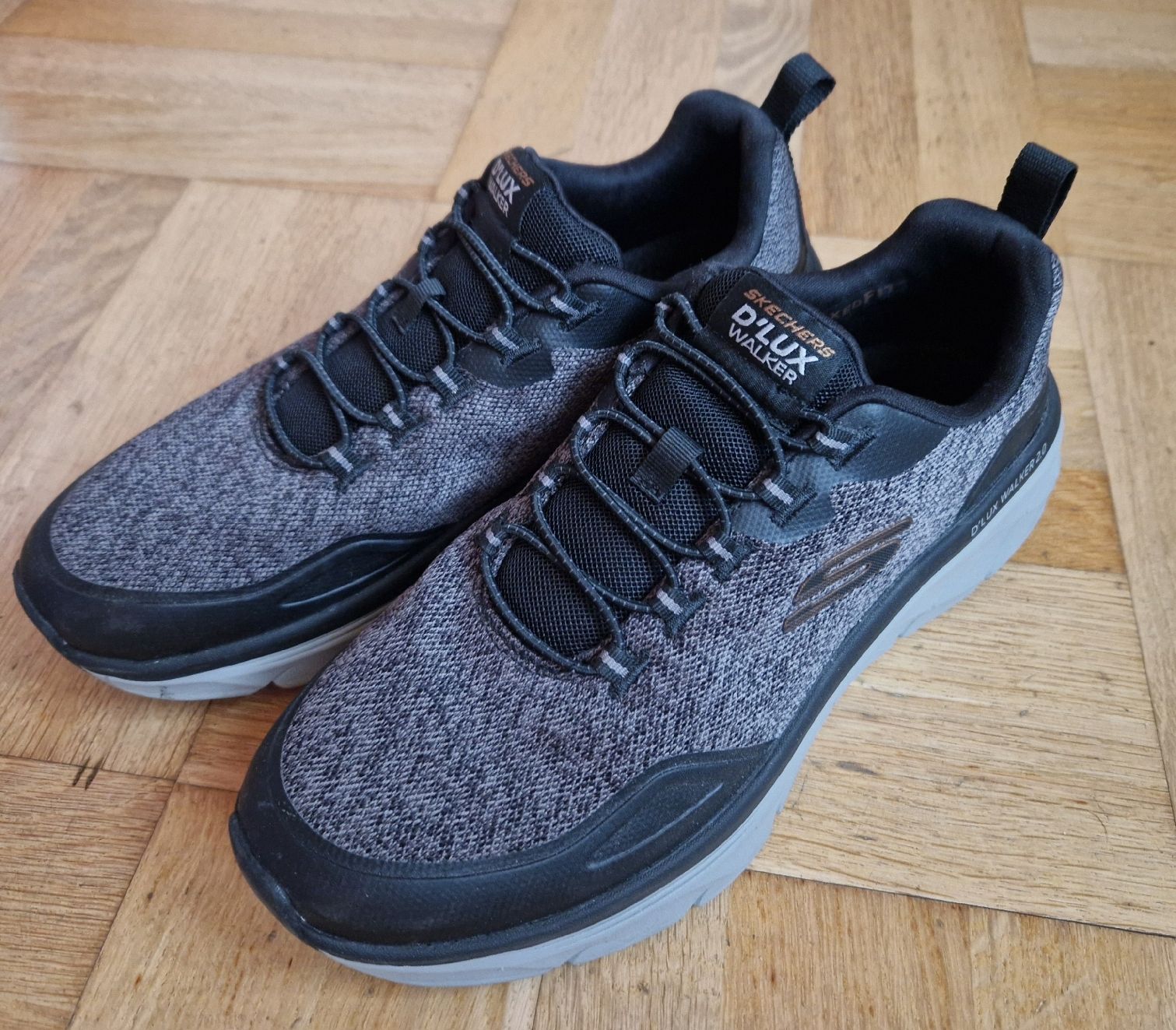 Skechers Herrenschuhe: Skechers D'Lux Walker – Neu (gemäss Beschreibung) aus Dübendorf von S_reb