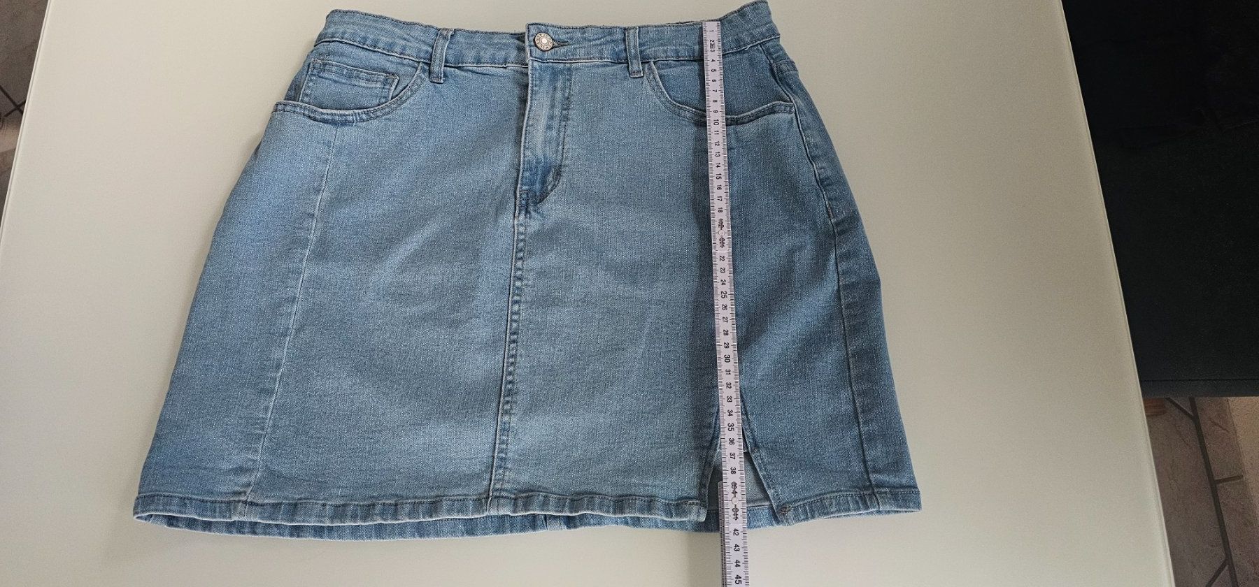 Gonne: Coole Jeansrock in hellblau, Gr. L – Usato da Azmoos venduto da Jadejo
