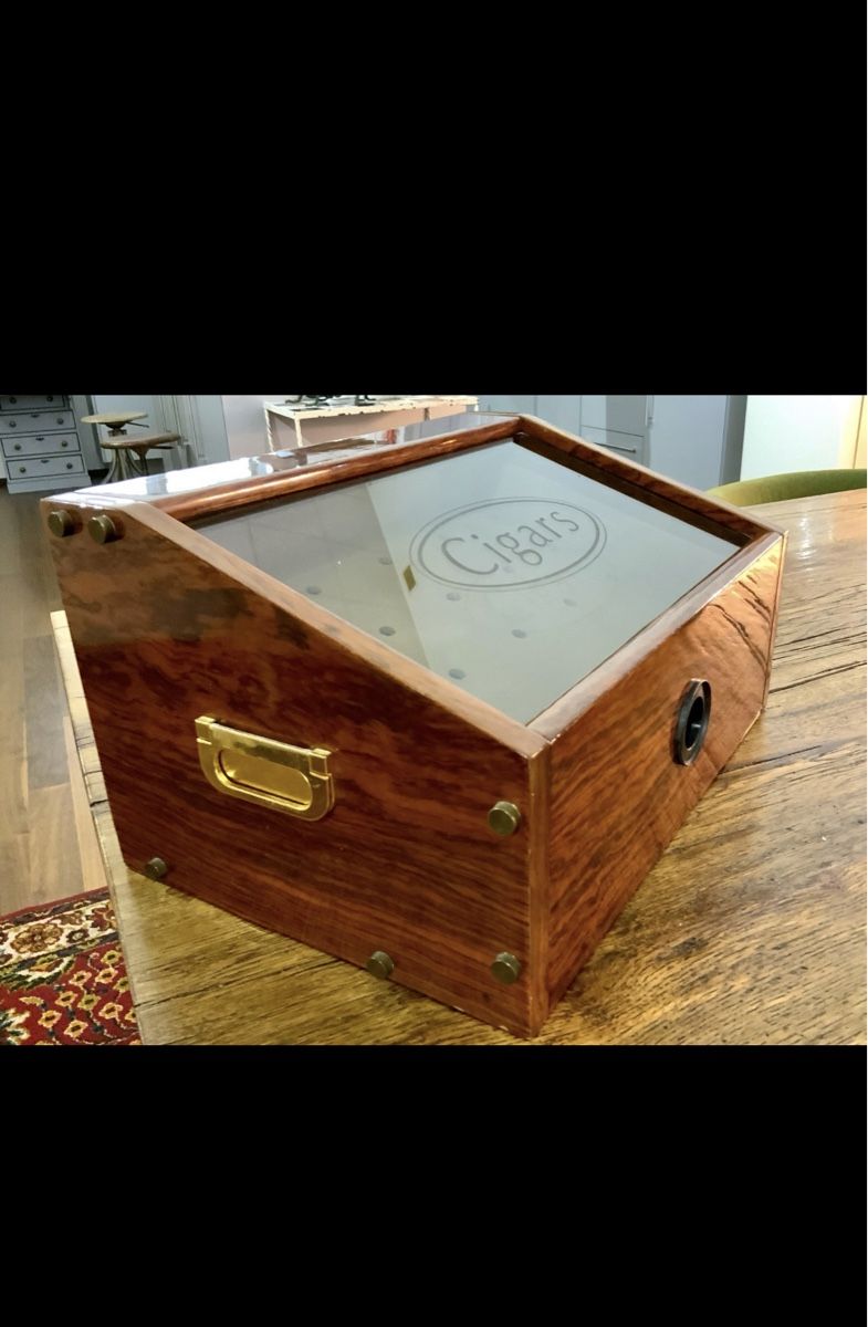 Humidor per sigari: Vintage Humidor aus Holz – Usato da Andermatt venduto da SnowboardsnStuff 1