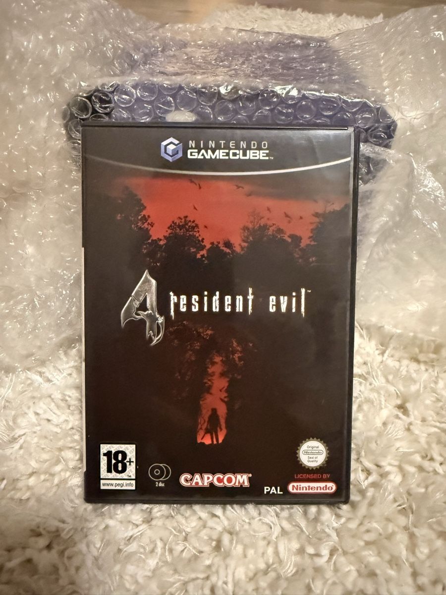 Nintendo Giochi: Resident Evil 4 GameCube PAL CH-Version (gut erhalten!) – Usato da Zürich venduto da tan_sc6v