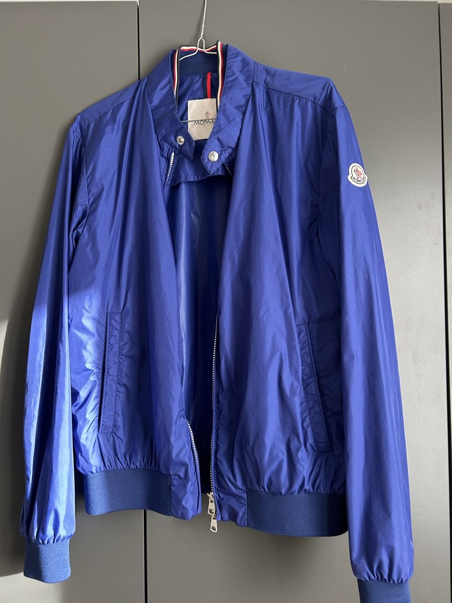 Moncler Giacche: Moncler Bomber Miroir – Usato da St. Gallen venduto da meh_2tdn