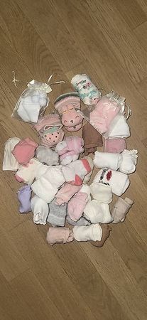Lot de 33 chaussettes filles neuves/tres bon état 