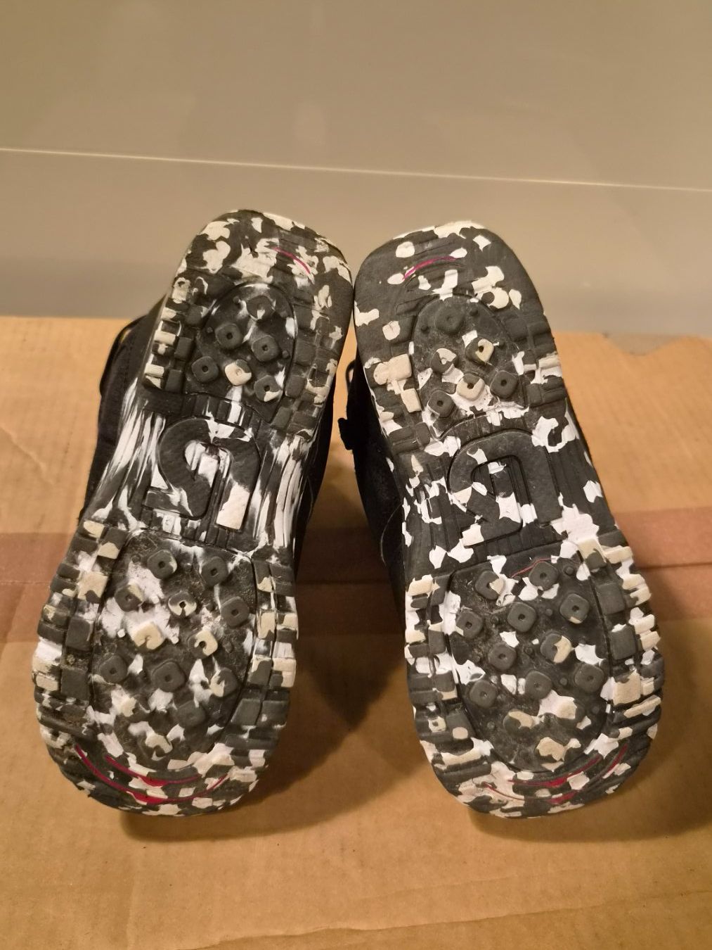 Burton Chaussures garçon: Burton Snowboardschuhe Gr.34 BOA – D'occasion à Oberrieden par Raja011 4