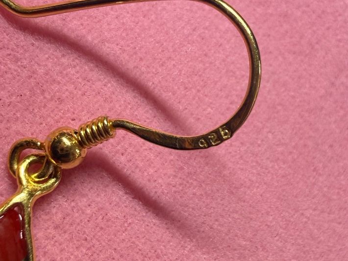 Orecchini pendenti & Orecchini a lobo: Boucles d'oreilles Turquoise Rouge – Nuovo e nell'imballaggio originale da St-Maurice venduto da Sandrinette123 3