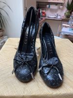 Escarpins en cuir ajouré