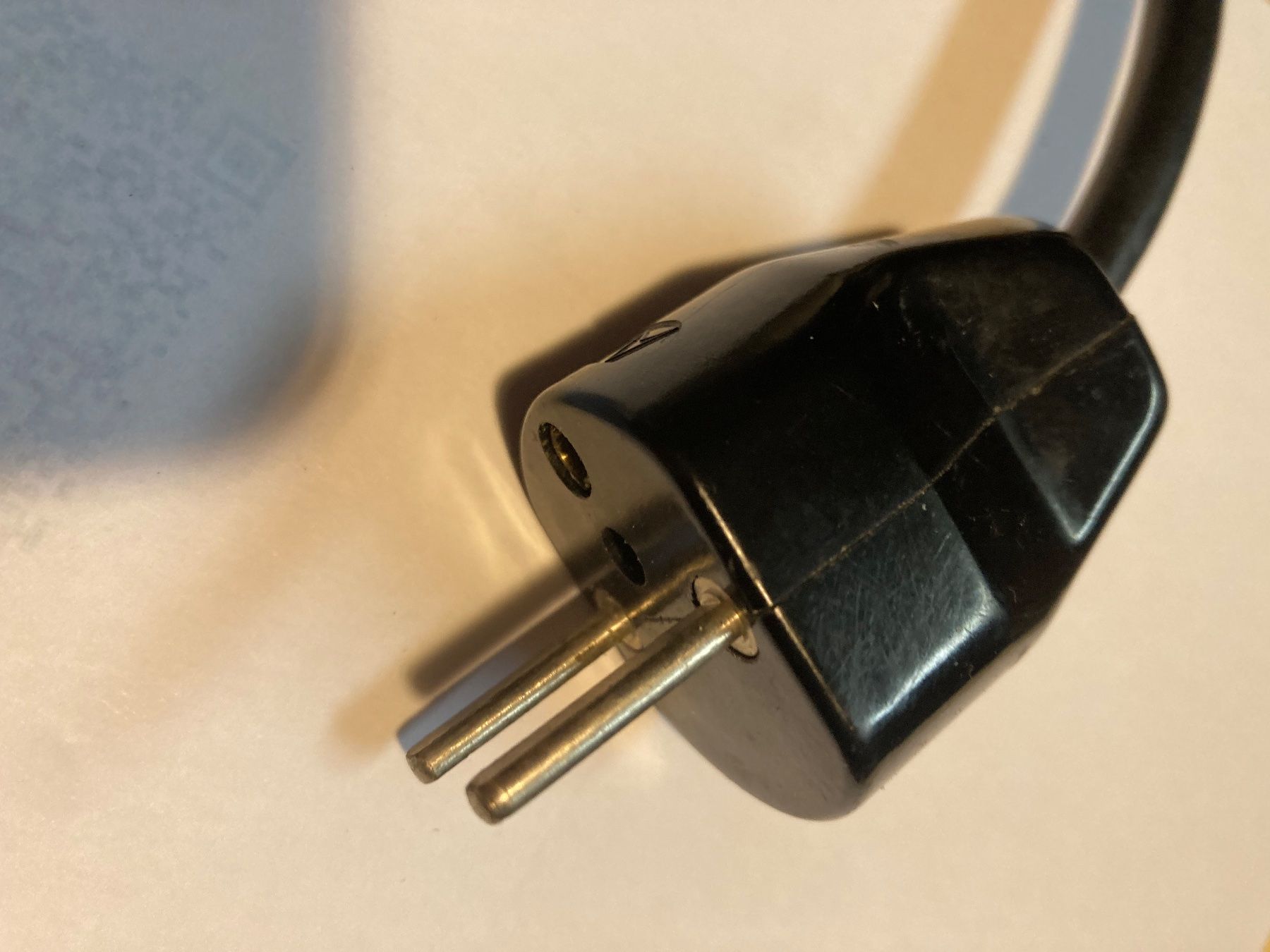 Spine: Stecker T2 230 V mit Kabelschwanz – Usato da Wittnau venduto da Banton1