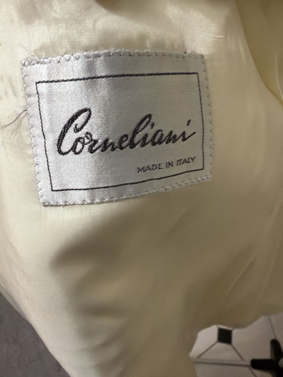 Corneliani Giacche: Blazer unisex size 48 corneliani – Usato da Basel venduto da mon_2l8z 1