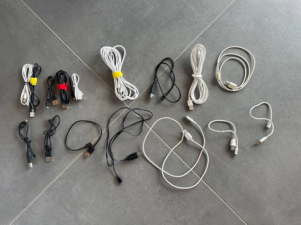 Cavi: ***USB Kabel Sammlung - Jetzt Schnäppchen sichern 16 Stk Set – Usato da Zollikofen venduto da frangipani.flow
