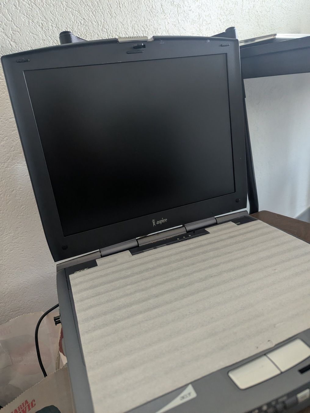 Acer Notebook: Acer Aspire 1400XC Notebook 14.1 Zoll – Usato da Basel venduto da ili_j29z 1