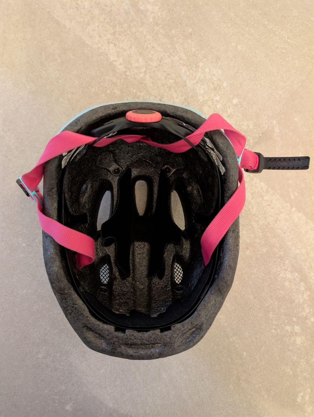 Giro Helme: Fahrradhelm – Gebraucht aus Basel von Casamo 1