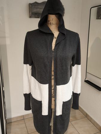Chic Chicorée Damen Strickjacke Gr. M mit Kapuze, kuschelig