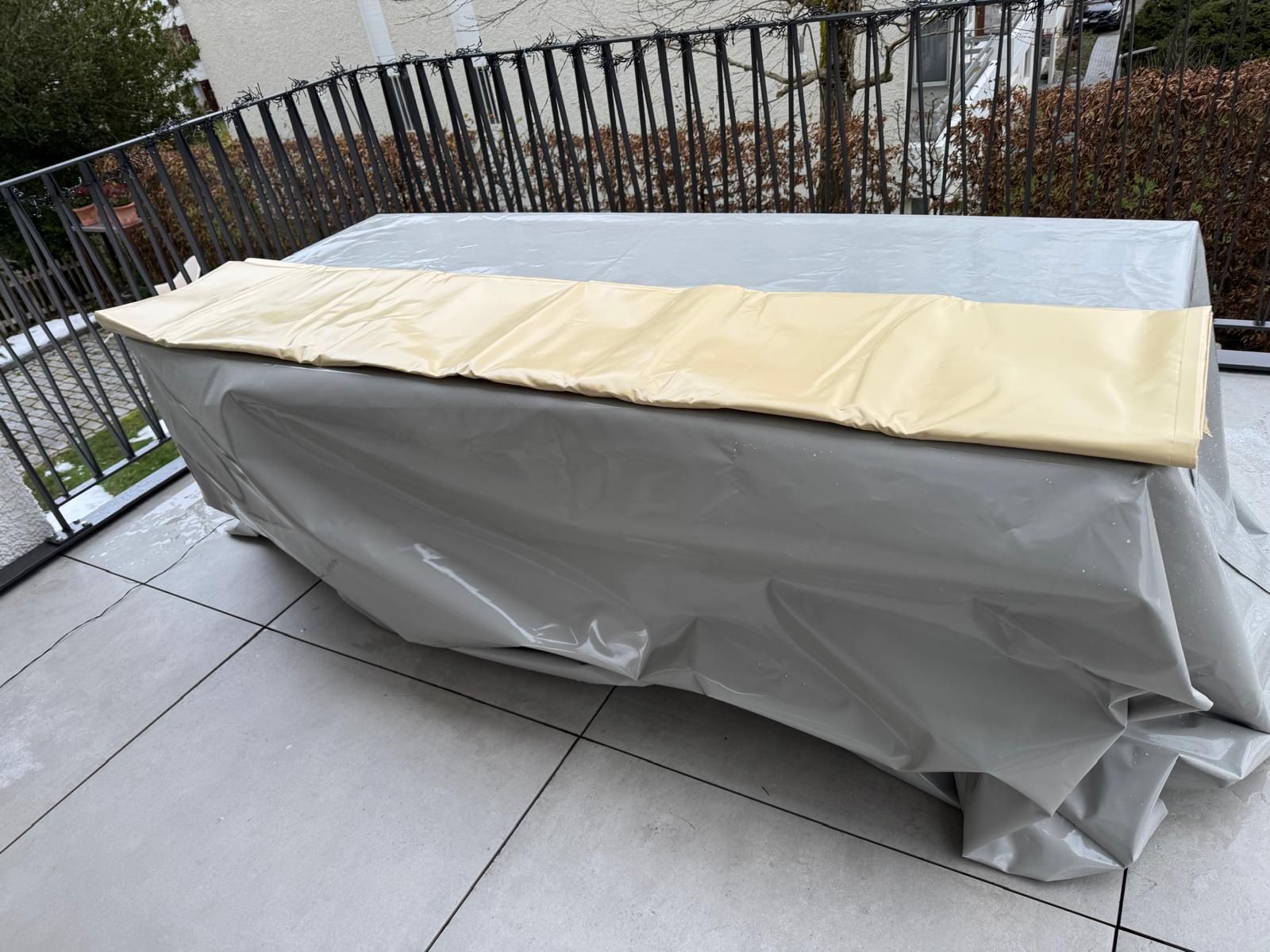 Coperture: Abdeckhaube für Gartenmöbel – Nuovo e nell'imballaggio originale da St. Gallen venduto da Bt5