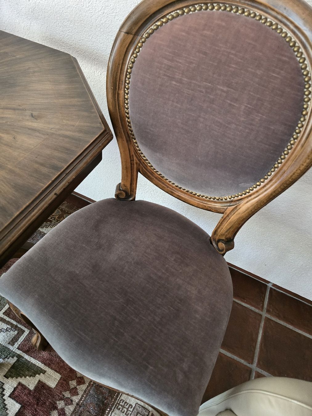 Set di tavolo e panche: Esstisch mit 2 Polsterstühlen im Louis-Philippe-Stil – Usato da Würenlos venduto da Lea.Maria.Hotz 2