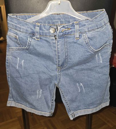 Short en jean pour fille, taille 8-9ans