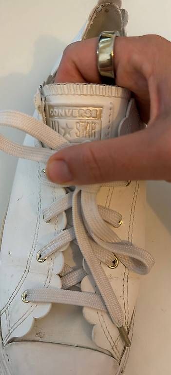 Converse Chaussures hommes: Converse All Star Scallop Gr. 43  CHF 35. VB – D'occasion à Wallisellen par bid_sbr9