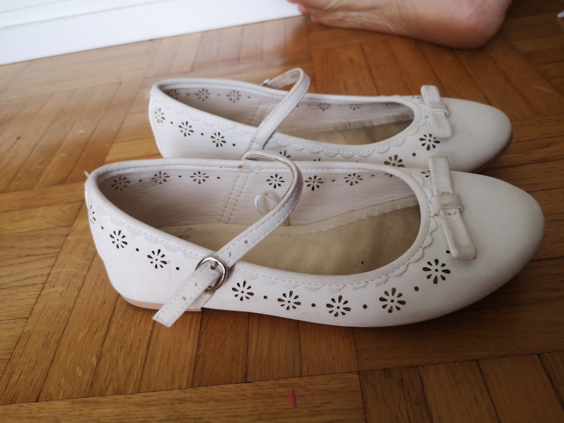 Scarpe per ragazze: Schuhe / Chaussures Ballerine 31 – Usato da Onex venduto da Genevois85 1