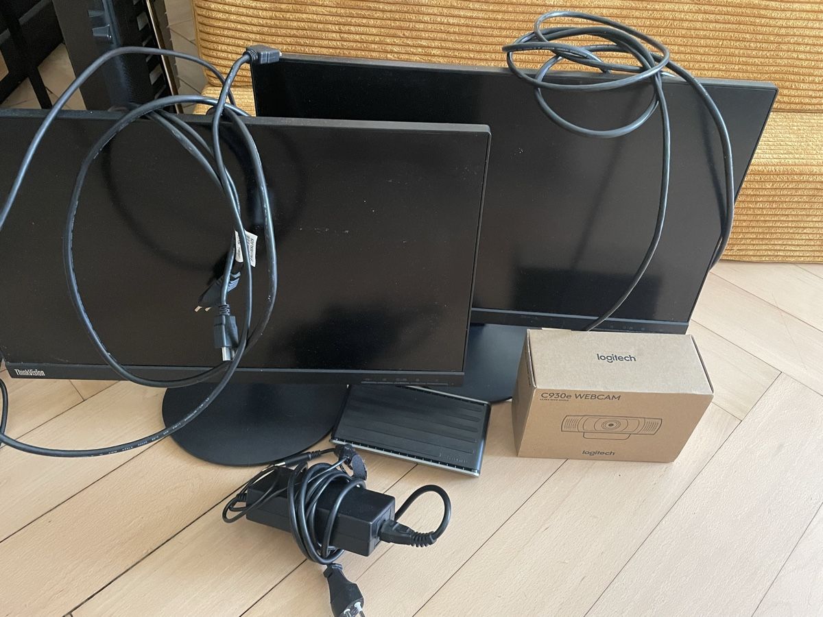 Lenovo Ecrans: Monitor 2x plus Kamera – D'occasion à Bern par Julia.berchtold 1