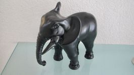 ELEPHANT OEUVRE D'ARTISTE