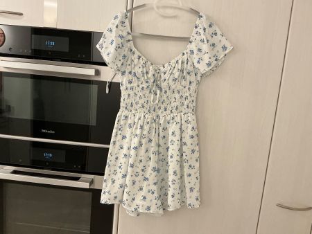 Sommerliches Mini-Kleid mit Blumenmuster, Grösse 38