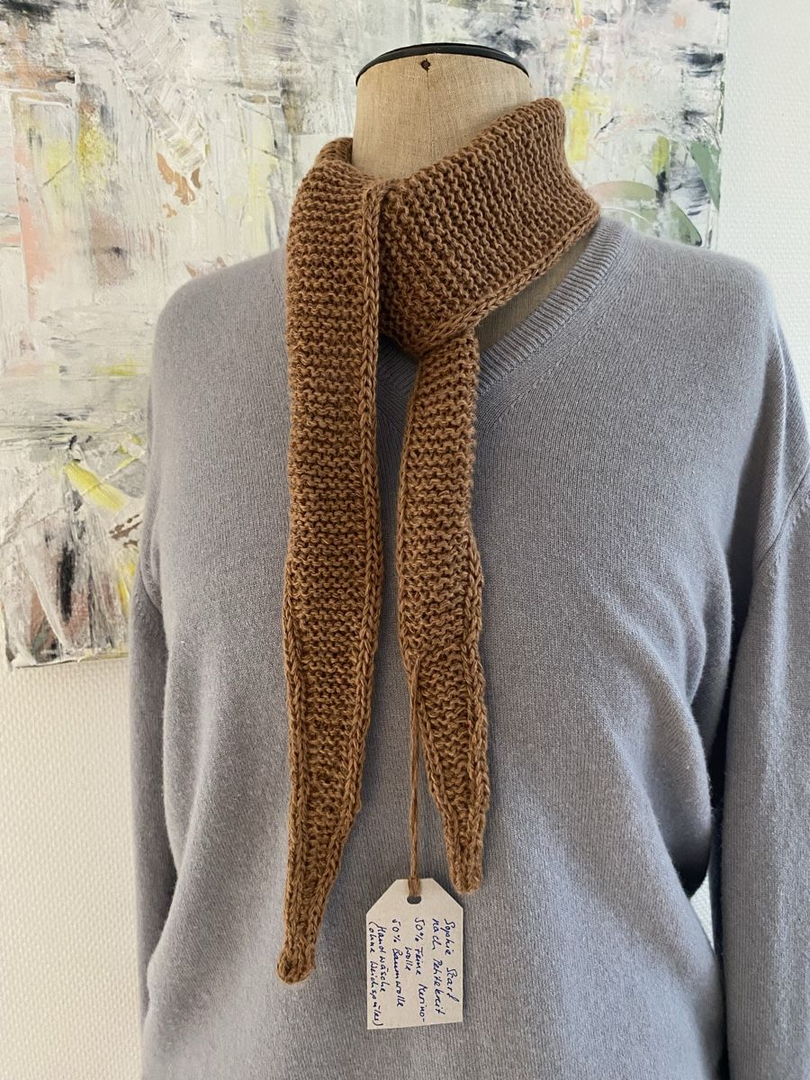 Foulard & Sciarpe: Sophie Scarf - handgestrickt- cognac – Nuovo e nell'imballaggio originale da Dübendorf venduto da Montclair 1