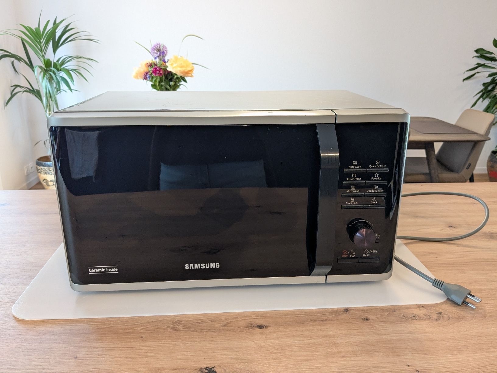 Küchengeräte: Mikrowelle Samsung 800 Watt – Gebraucht aus Aeugst am Albis von Flowmo