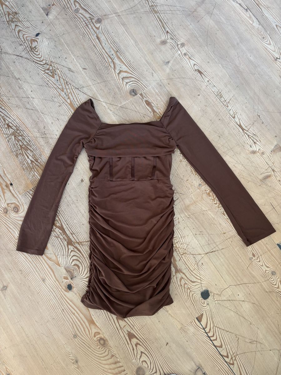 Kleider: Damen Kleid braun – Neu (gemäss Beschreibung) aus Münchenwiler von aleaaurora 1