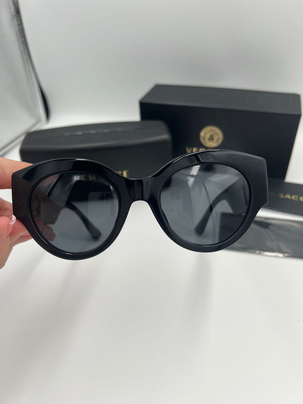 Versace Occhiali & Lenti: Versace Sonnenbrille Medusa Logo – Nuovo e nell'imballaggio originale da Wiedlisbach venduto da Sistershop 1