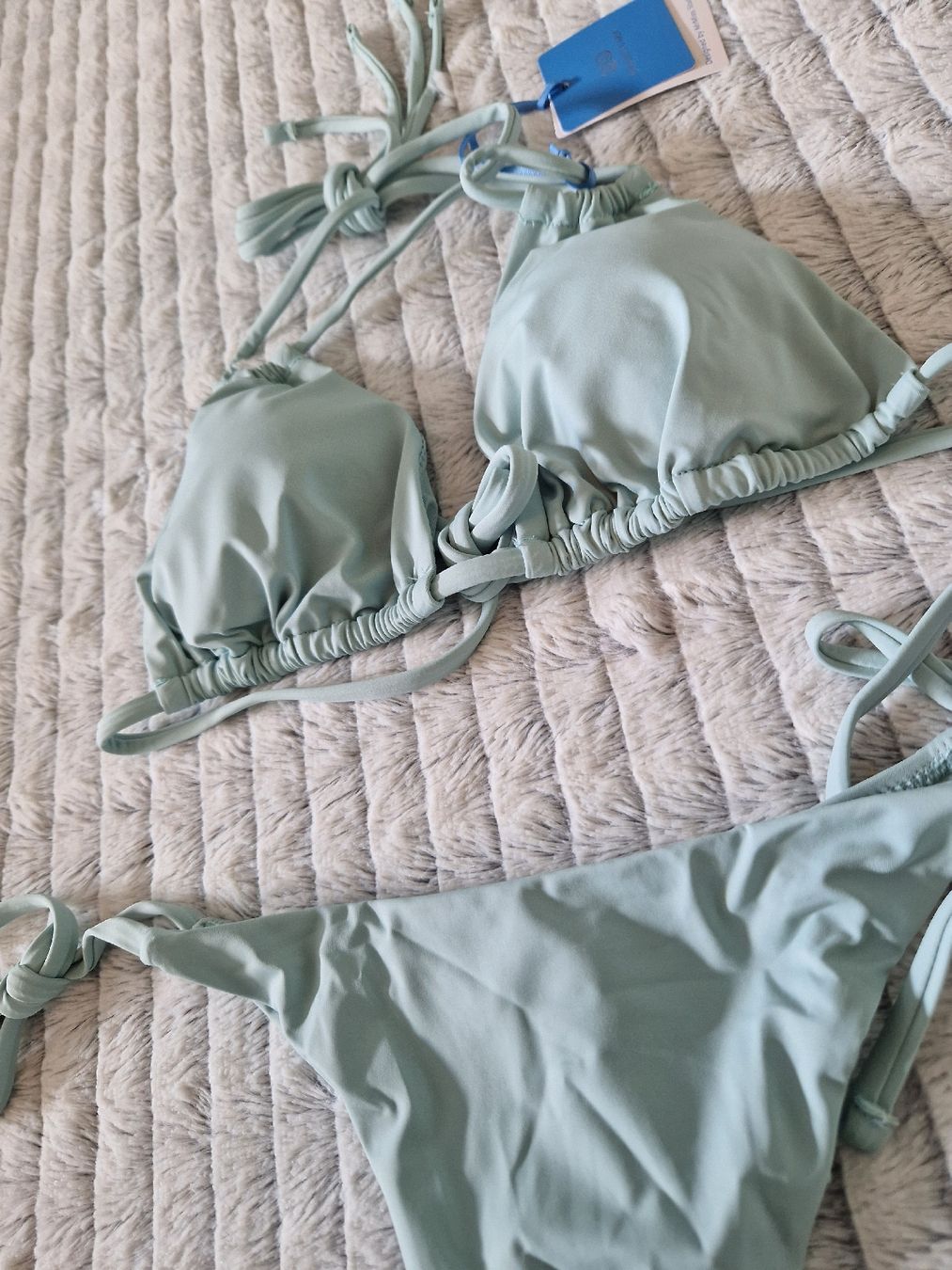 Costumi da bagno & Bikini: Neuer, hellblauer Bikini, Grösse S, ungetragen – Nuovo e nell'imballaggio originale da Hindelbank venduto da ARoeth1 1