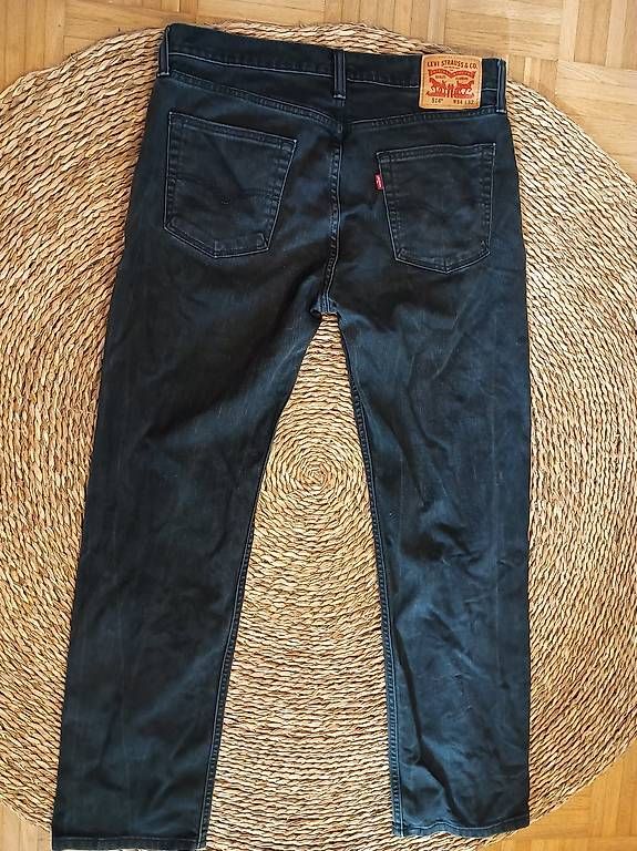Levi's Jeans: Schwarze Jeans von Levi's W34 L32 – Usato da Zürich venduto da Melianea 1