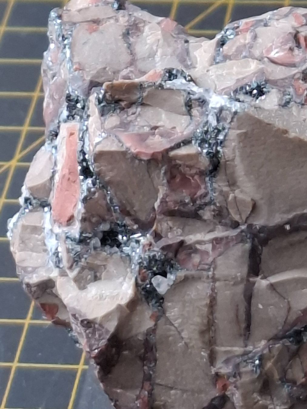 Minerali & Pietre curative: Hämatit -Elsass – Usato da Zwieselberg venduto da Halifaxmendusli 6