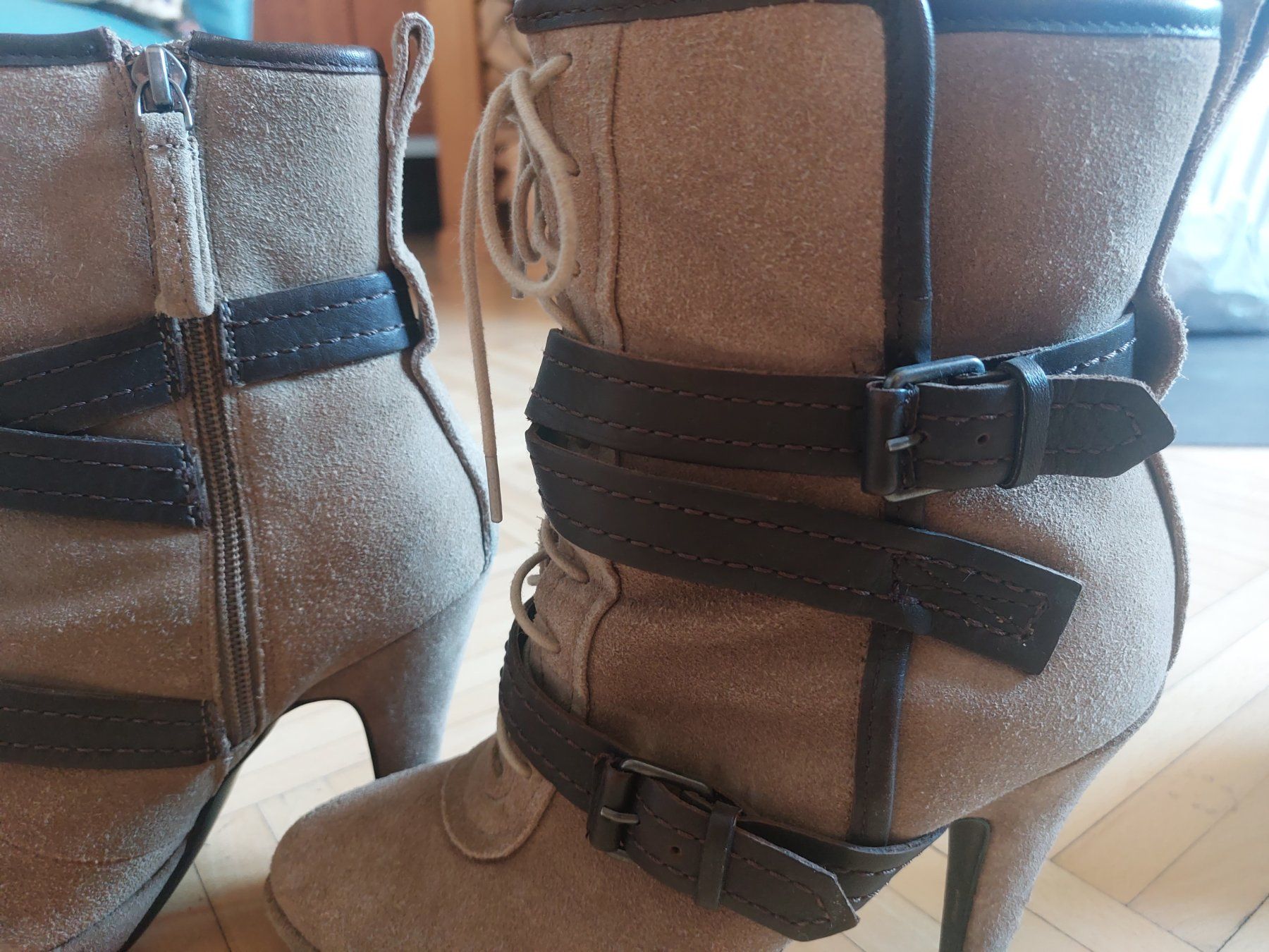 Scarpe da donna: Warme Wildlederstiefeletten Gr. 38 mit Lammfellfutter – Usato da Romanshorn venduto da SwissEnn 7