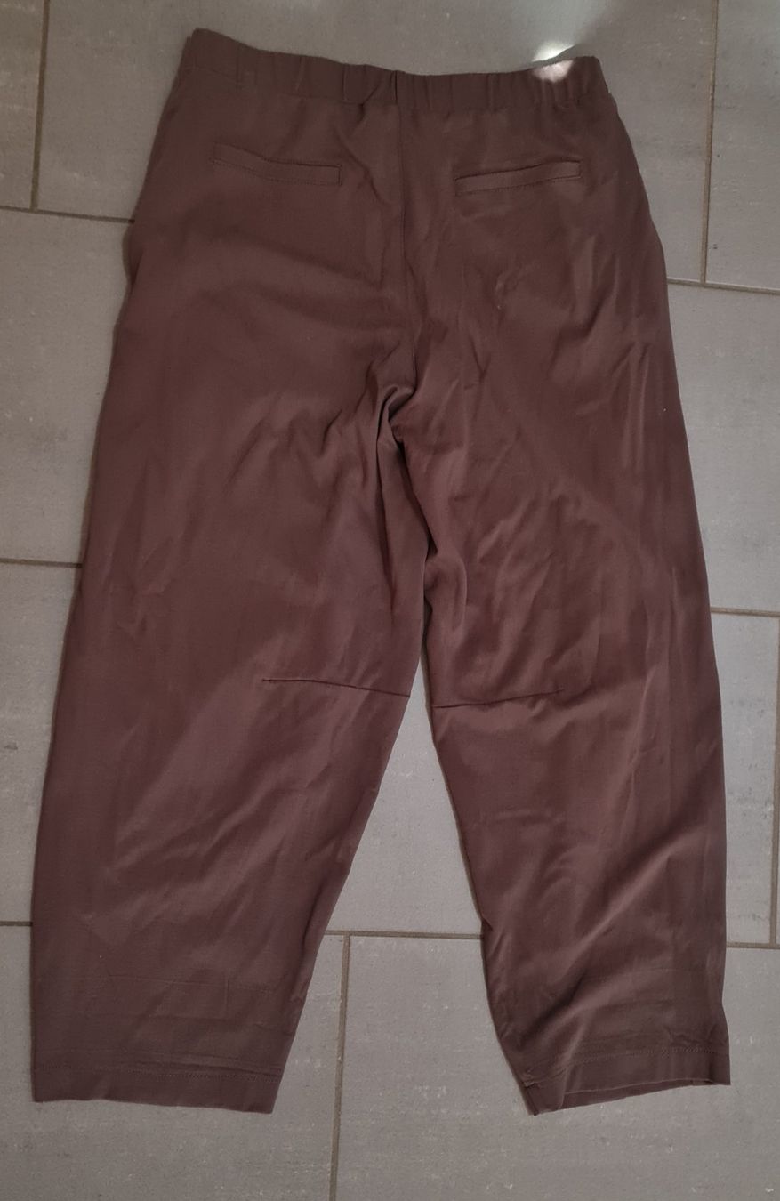 Hosen: Hose von Please Grösse M – Gebraucht aus Bäriswil BE von irwu 1
