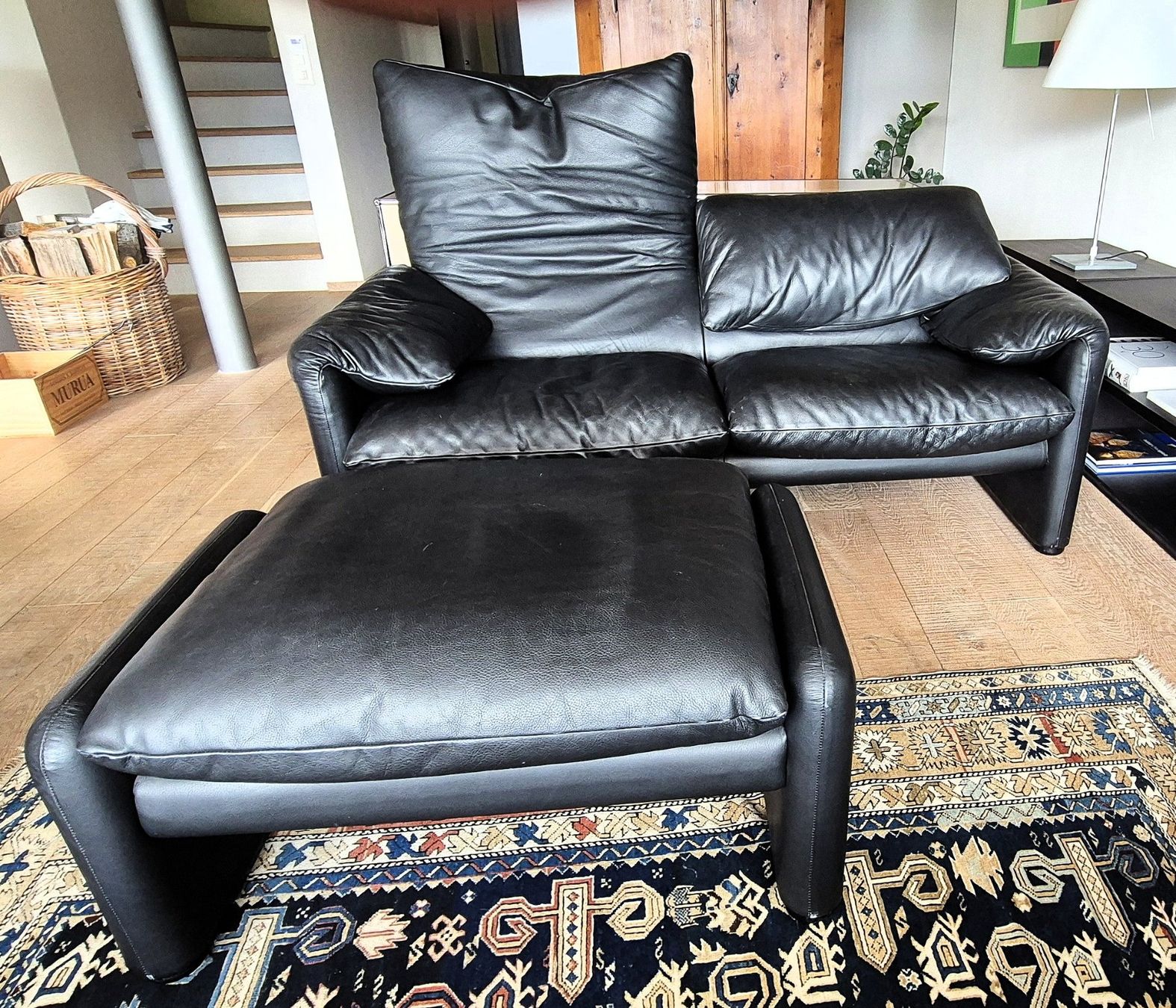 Cassina Divani: Cassina 2er Ledersofa schwarz mit Hocker – Usato da Nesslau venduto da JUERSCHA01 3