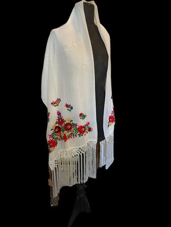 Vintage 60s 70s Folkloric Shawl Stole Floral Folk fringed