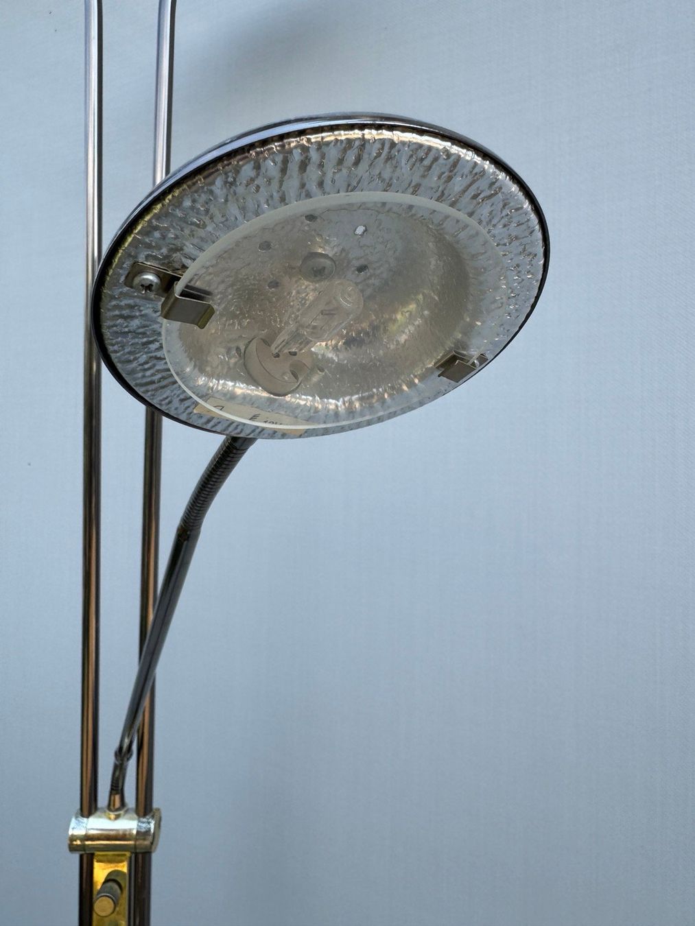 Lampes: Stehlampe Halogen mit Dimmer – D'occasion à Kaiseraugst par juchli16 1