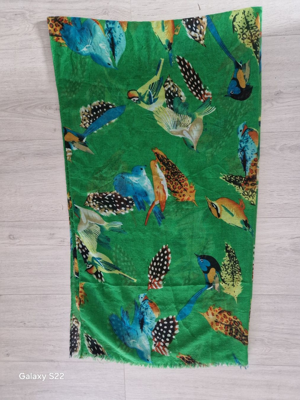 Foulards & écharpes: Schal grün mit Vogelmuster – D'occasion à Bünzen par Milly32