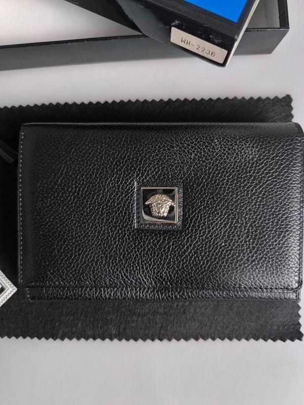 Versace Portamonete: VERSACE Portemonnaie – Usato da Rüti ZH venduto da Restwert_Rueti_ZH 1