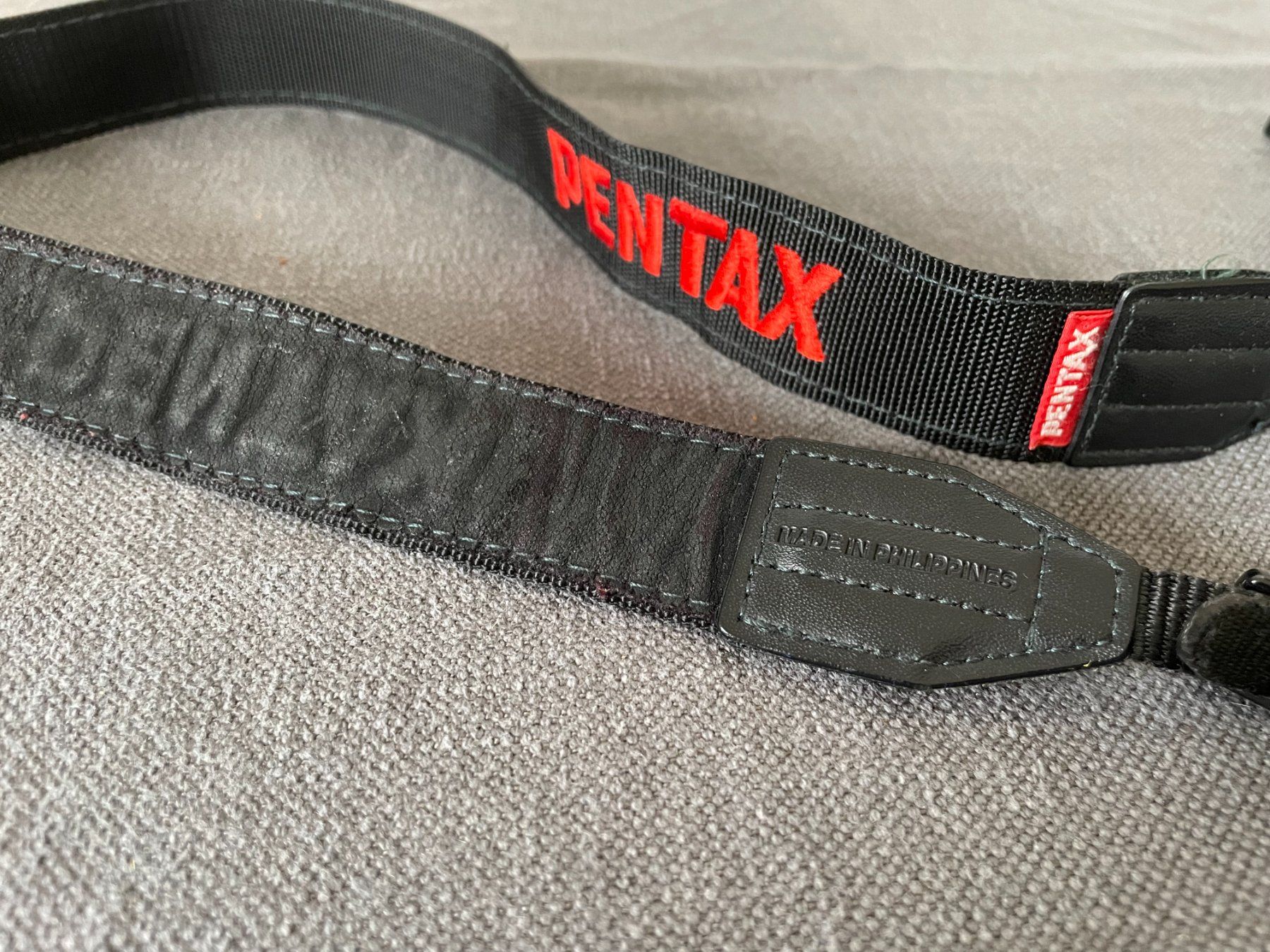 Altri Accessori: Sangle de cou Pentax – Usato da Petit Lancy venduto da gil_hr6v 3