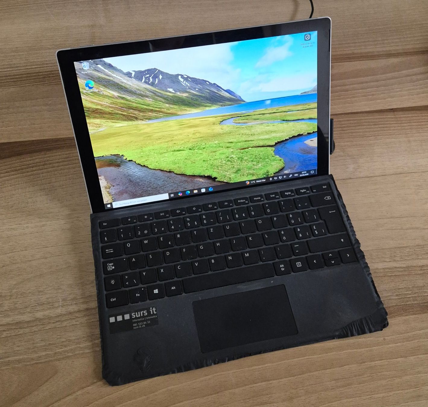 Microsoft Notebooks: Microsoft Surface Pro 5 inkl. Type Cover | nur Netzbetrieb – Gebraucht aus Lumbrein von gianandris