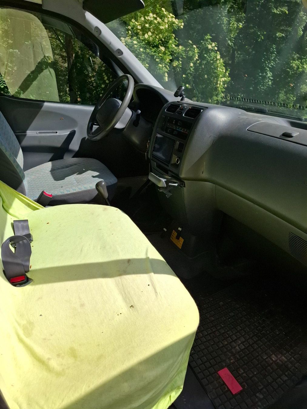 Toyota Nutzfahrzeuge: Allrad Toyota Hiace D-4D 4WD – Gebraucht aus Welschenrohr von Rosieres 7