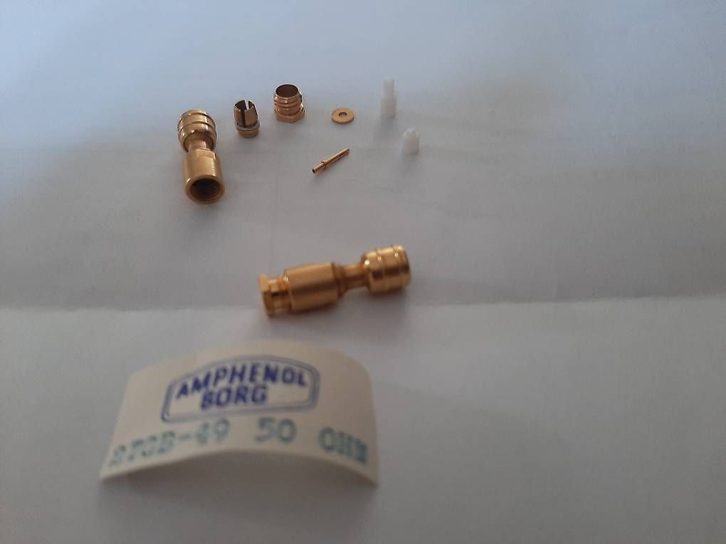 Componenti elettronici: Connecteurs Amphenol Borg 27CB-49 50 Ohm – Nuovo e nell'imballaggio originale da Lutry venduto da Matteo022 3