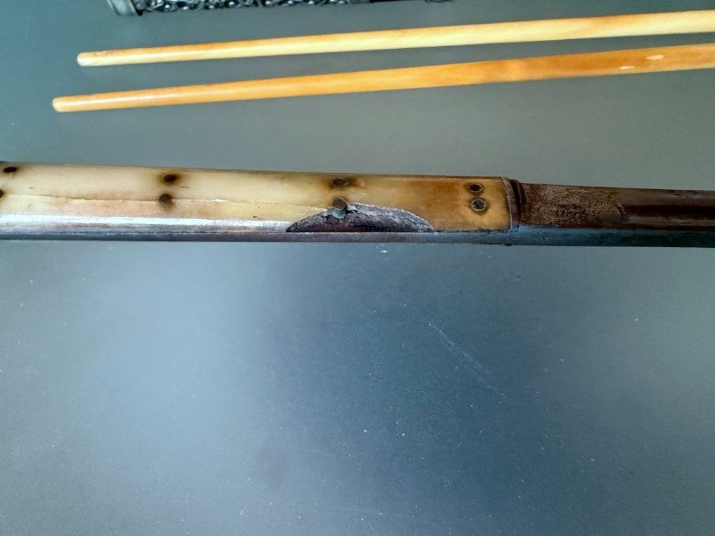 Bestecksets: Antikes Reisebesteck mit Messer und Essstäbchen – Gebraucht aus Therwil von Brocki-Therwil 3