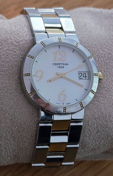Montre Vintage CERTINA DATE - Acier Inoxydable - Mouvement Suisse à Quartz - Cadran Damier Argenté - Occasion