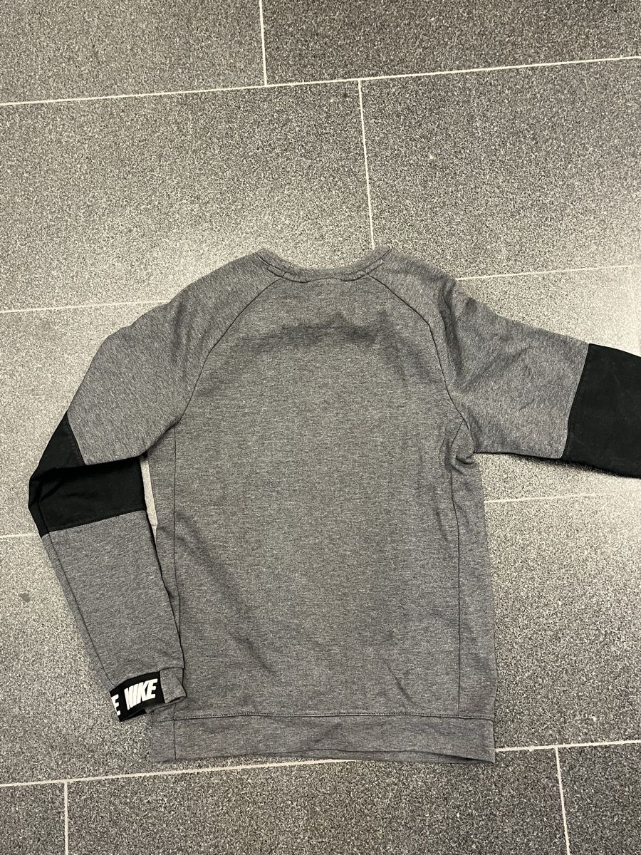 Nike Maglioni & Felpe: NIKE Sweatshirt Grau (XS) – Nuovo (secondo la descrizione) da Zollikon venduto da gsch123 2