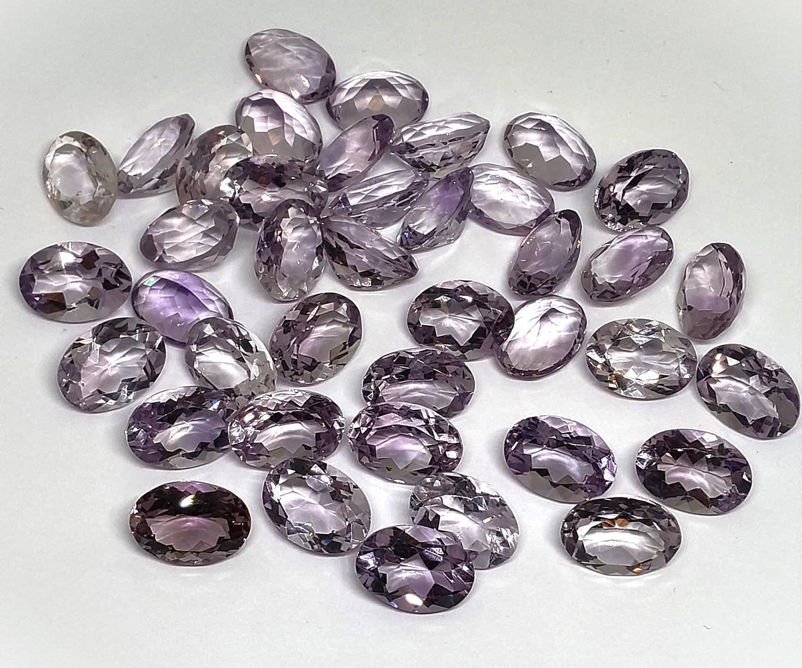 Pietre preziose: Lot 4x Améthystes ovales 11x9 mm - Valeur 90.- Fr – Nuovo (secondo la descrizione) da Grimisuat venduto da Valgem 6