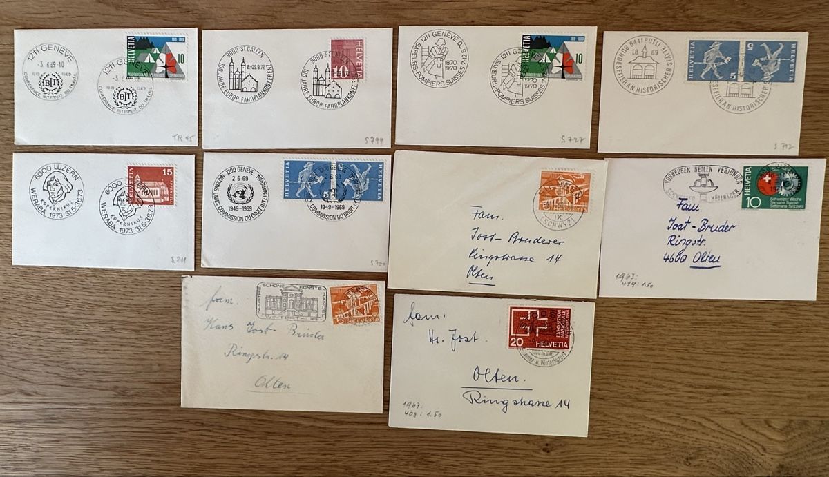 Tutti i francobolli: Schweiz - 10 Kleinformatige Couverts mit Sonderstempel  – Usato da Schmitten / FR venduto da Samsara169