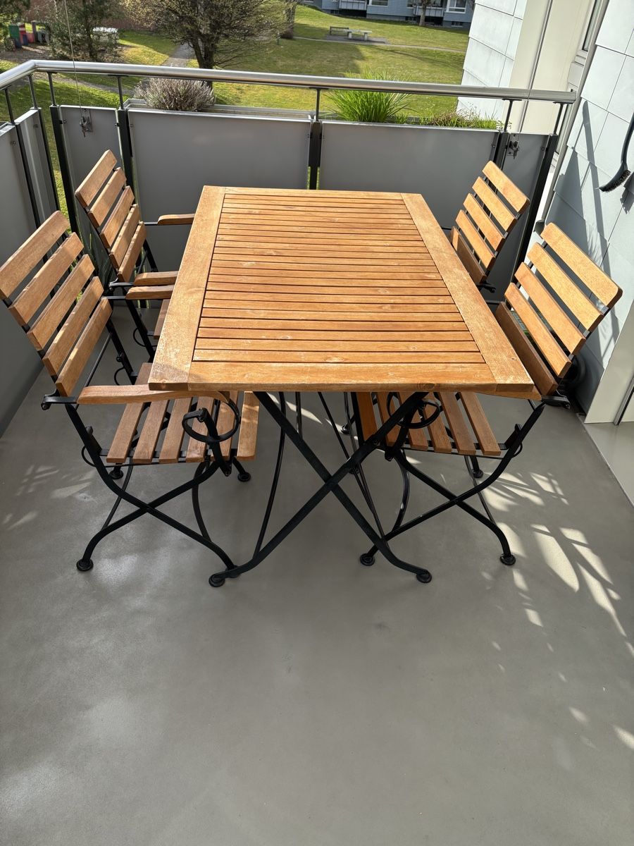 Tavoli: Balkon/ Gartentisch mit 4 Stühlen – Usato da Adliswil venduto da edpa
